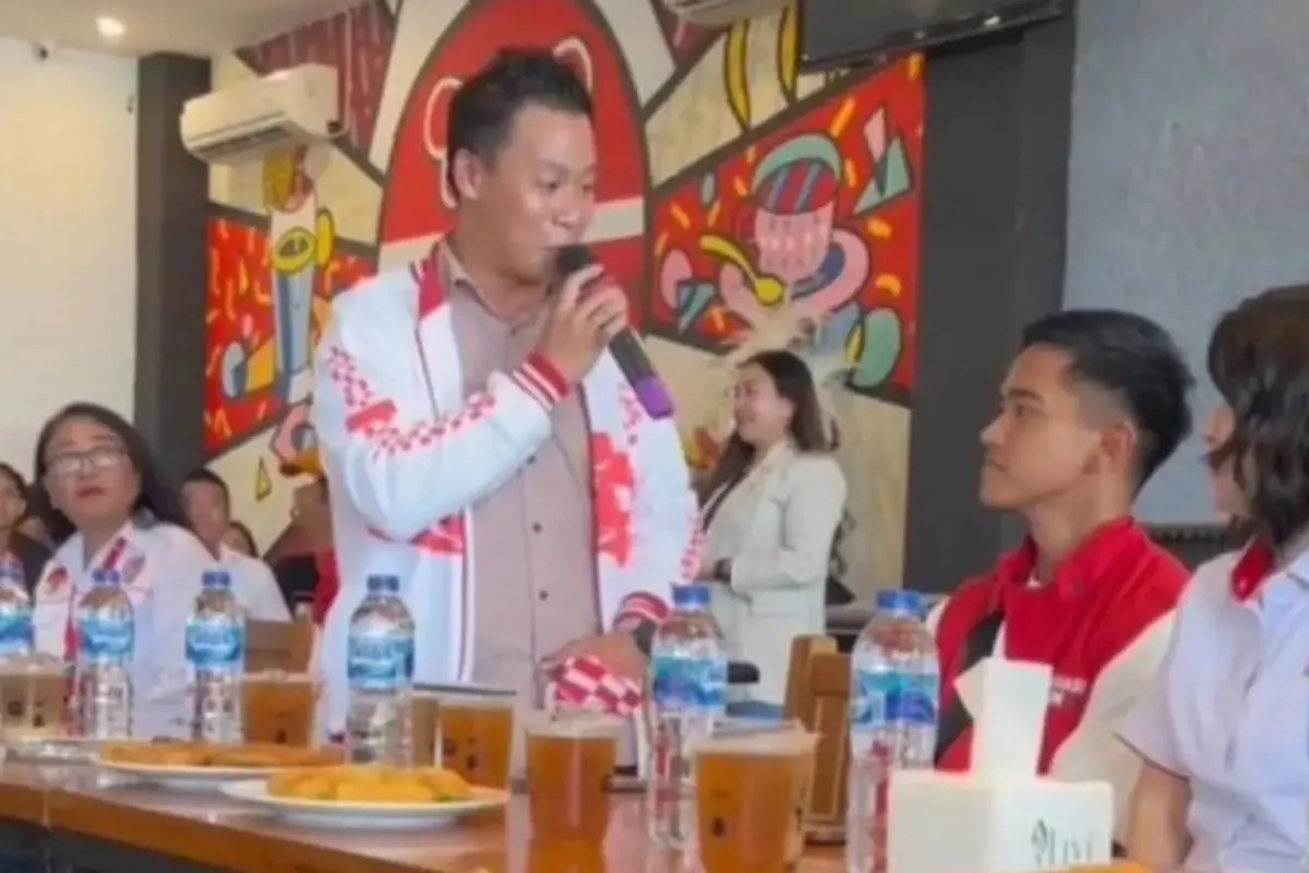 Salah satu relawan pendukung Jokowi di Sulut menyampaikan pesannya untuk Kaesang Pangarep.