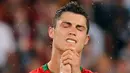 5. Gagal membobol gawang Jerman, Cristiano Ronaldo tanpa kecewa akhirnya Portugal tersingkir dari Piala Eropa 2008 di babak perempat final. (AFP/Patrick Hertzog)