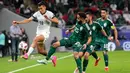 Raihan dua kemenangan dari dua laga pun membuat Arab Saudi dipastikan lolos ke babak 16 besar. (AP Photo/Aijaz Rahi)