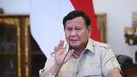 Presiden Prabowo Subianto resmi menandatangani Peraturan Presiden (Perpres) Nomor 82 Tahun 2026 tentang Tata Kelola Penyelenggaraan Koperasi Desa/Kelurahan (Kopdes) Merah Putih. (Foto: Sekretariat Presiden)