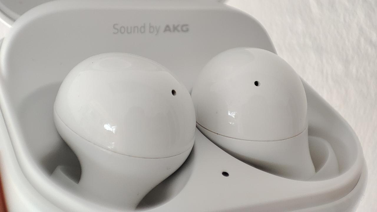 Samsung Galaxy Buds2 (Liputan6.com/Giovani Dio Prasasti)