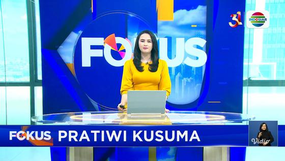 Fokus : Evakuasi Ibu dan Bayi di Tengah Banjir di Cirebon