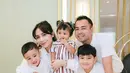 Tepat di hari ulang tahunnya, Raffi Ahmad dan Nagita Slavina bikin perayaan kecil-kecilan untuk Lily [@raffinagita1717]