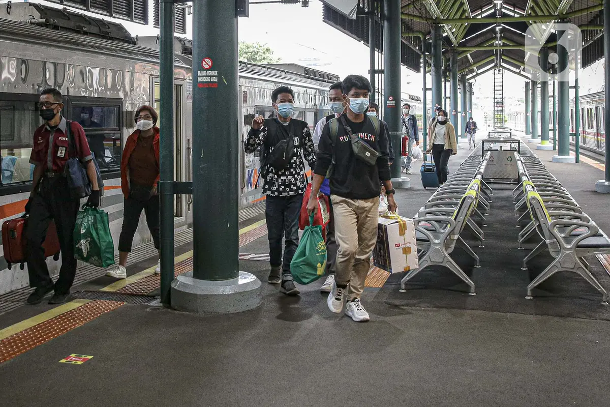 Arus Balik Mudik Kereta Api