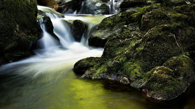 Ilustrasi Air Terjun