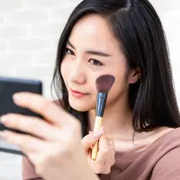 Ilustrasi makeup/copyright shutterstock