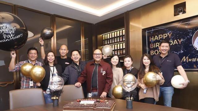 Menengok Kantor Irwan Mussry, Mewah dan Bernuansa Cokelat