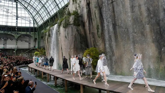 Chanel di Paris Fashion Week