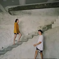 Ringgo Agus Rahman dan Sabai Morscheck tengah merenovasi rumahnya. (Foto: Instagram/sabaidieter)