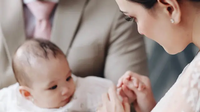 7 Momen Anak Shandy Aulia Dibaptis, Penuh Kebahagiaan Sekaligus Haru
