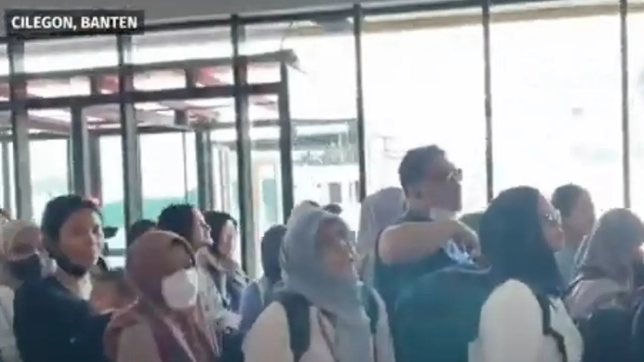 Ricuh di pelabuhan merak