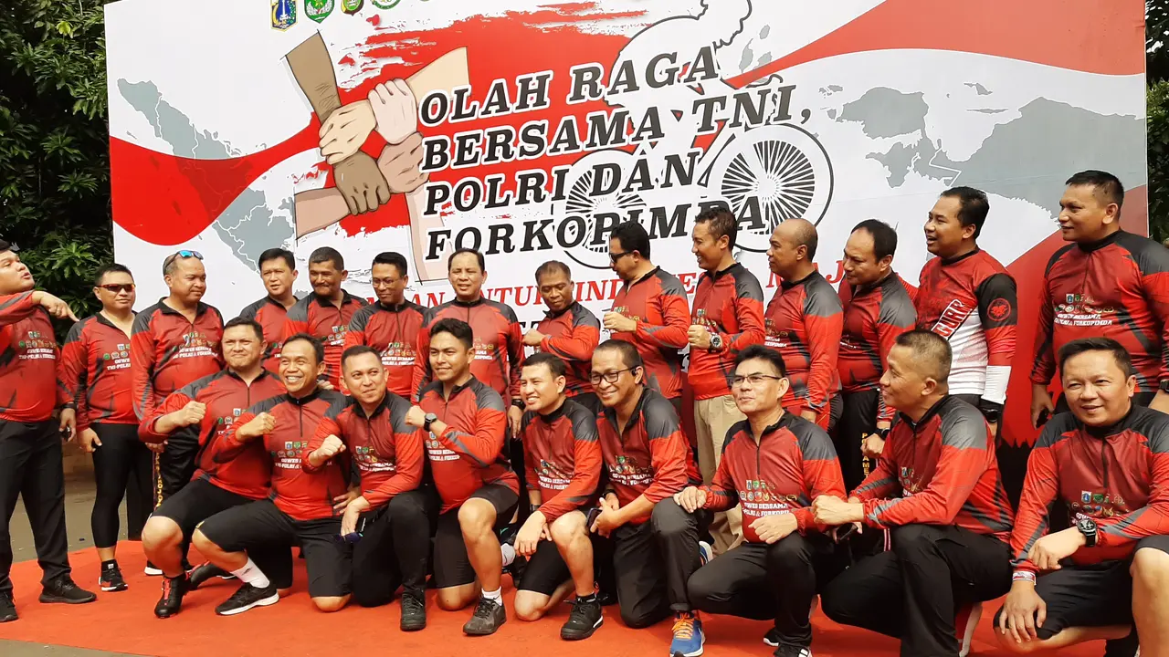 TNI-Polri Ikut Mensukseskan Program Jalur Sepeda