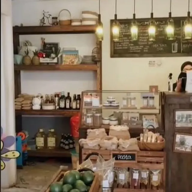 Restoran di Jakarta Masak Makanan dari Hasil Kebun Sendiri