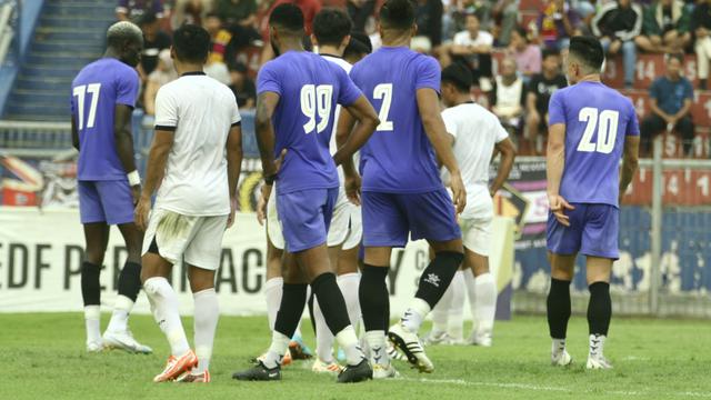 Uji coba Persik Kediri vs Madura United