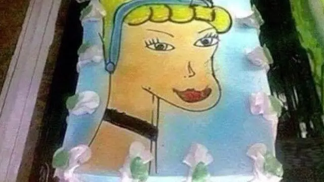 6 Kue Ulang Tahun Bentuk Cinderella Ini Meresahkan, Bikin Kecewa