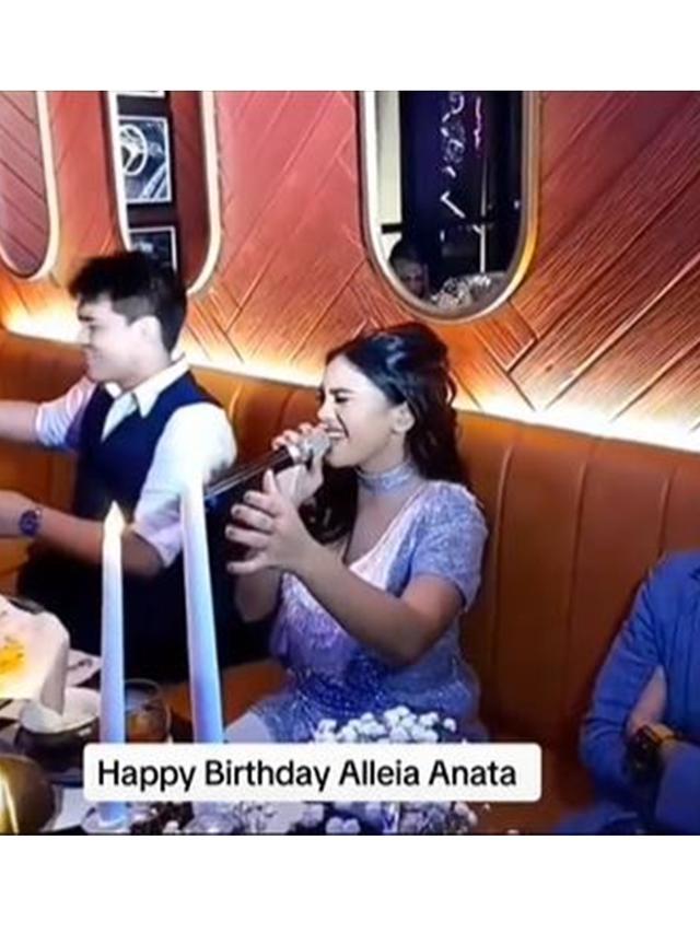 6 Momen Pesta Ulang Tahun ke-18 Alleia Anak Ariel NOAH, Meriah Bertema Disko