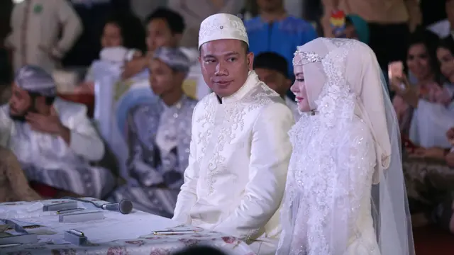 [Bintang] Vicky Prasetyo dan Angel Lelga
