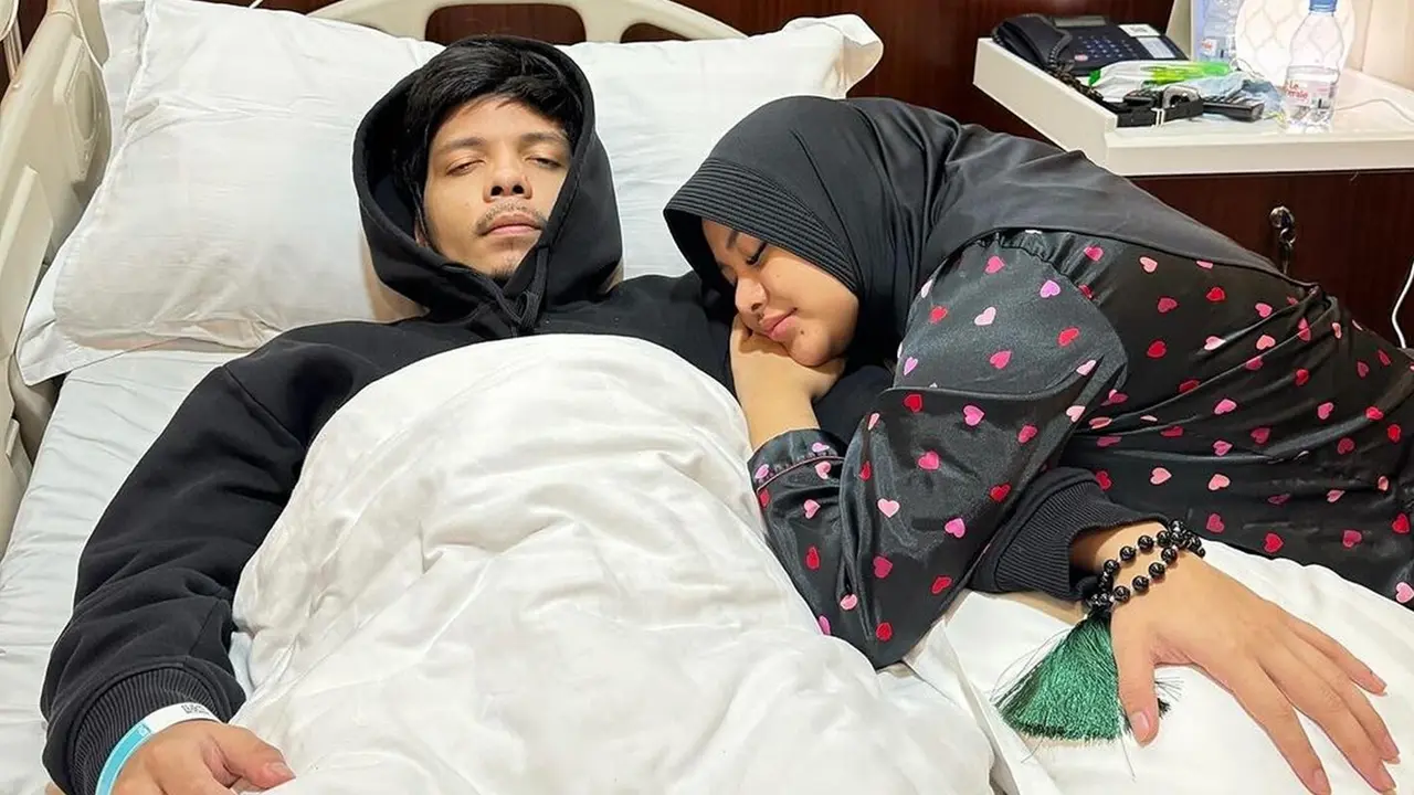 Atta Halilintar Terbaring Lemas di Rumah Sakit, Akui Bakal Dioperasi