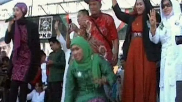 Khofifah Datangi Sidoarjo, Soekarwo ke Mojokerto