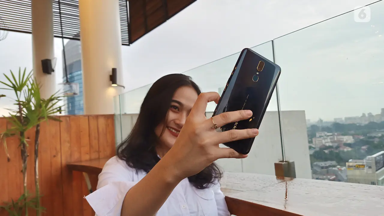 Oppo F11