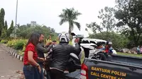 Kecelakaan melibatkan perwira polisi dan 3 orang ABG yang mengendarai motor (Liputan6.com/Achmad Sudarno)
