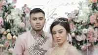 Acara lamaran selebgram Tasya Revina dengan kekasihnya Arjuna Dewanto Suryo Putro (https://www.instagram.com/p/CU4YNfQpSN4/)