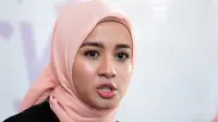 Rasa syukur terus dipanjatkan Bella lantaran sang suami yang memberinya izin untuk meninggalkan Malaysia untuk sementara waktu. Pekerja (Nurwahyunan/Bintang.com)