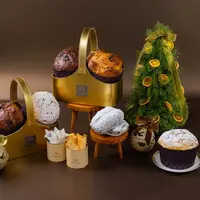 Perayaan Natal dan Tahun Baru yang meriah dan unik di setiap sudut hotel di Raffles Jakarta.