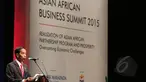 Presiden Jokowi memberi kata sambutan saat membuka Asian-African-Business Summit yang merupakan rangkaian peringatan Konferensi Asia Afrika di Jakarta Convention Centre, Selasa (21/4/2015). (Liputan6.com/Herman Zakharia)