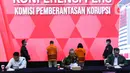 "Atas dasar kebutuhan penyidikan, tim penyidik menahan para tersangka untuk 20 hari pertama terhitung mulai tanggal 26 Juli 2023 sampai dengan 14 Agustus 2023," kata Wakil Ketua KPK, Alexander Marwata. (Liputan6.com/Herman Zakharia)
