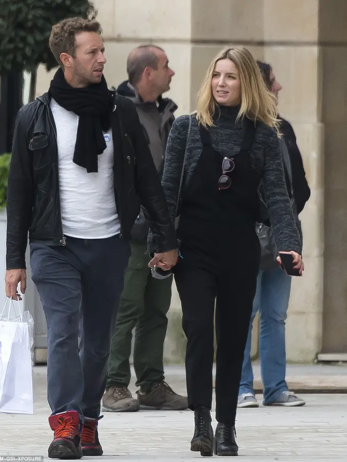 [Bintang] Chris Martin dan Annabelle Wallis