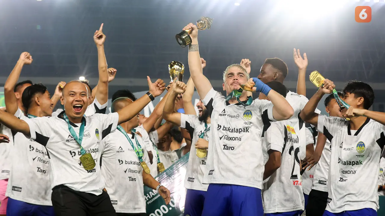 Foto: Kemenangan Sempurna PSIM Yogyakarta, Penantian18 Tahun Promosi dan Jadi Juara Pegandaian Liga 2 2024/2025
