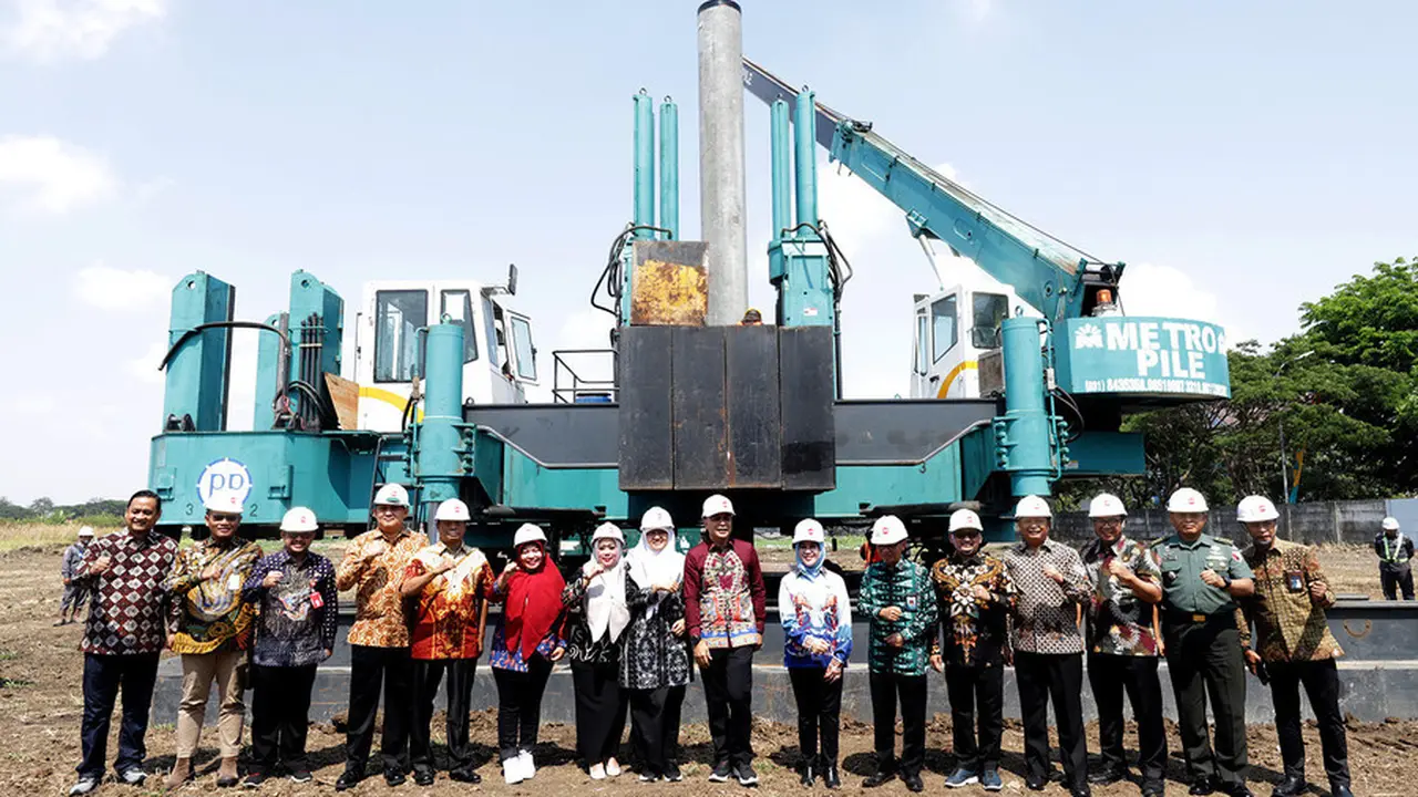 Peletakan batu pertama RSUD Surabaya Timur. (Istimewa)
