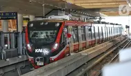 Light rail transit (LRT) Jabodebek saat mengikuti uji coba operasional terbatas, Jakarta, Minggu (27/08/2023).(Liputan6.com/Angga Yuniar)
