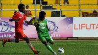 Persebaya Surabaya bermain imbang 1-1 dengan Persija Jakarta di SCM Cup 2015 (Johan Tallo/Liputan6.com)