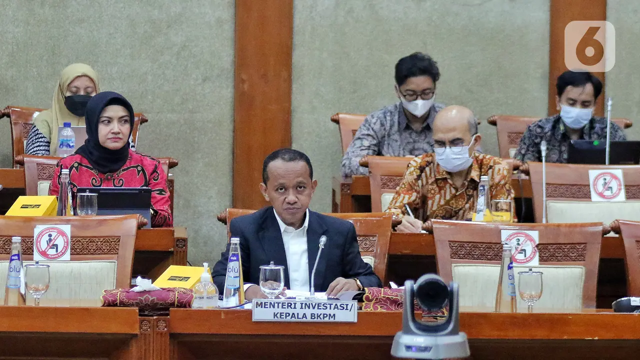Menteri Bahlil Bahas Kinerja Kementerian Investasi/BKPM Bersama Komisi VI DPR