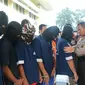 Kapolda Sumsel menanyakan alasan para tersangka melakukan aksi perusakan Kapel Katolik Santa Zakaria di Kabupaten Ogan Ilir Sumsel (dok.istimewa / Nefri Inge)