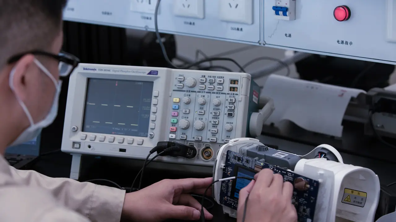 Intip Produksi Ventilator di China