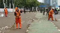 Kondisi Terkini di Depan Gedung DPR, Sampah Berserakan dan Masih Terasa Gas Air Mata