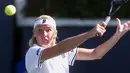 Selain bermain pada tunggal putri, Jana Novotna  juga ikut terjun pada sektor ganda dan meraih 16 gelar. (AFP/Mike Nelson)