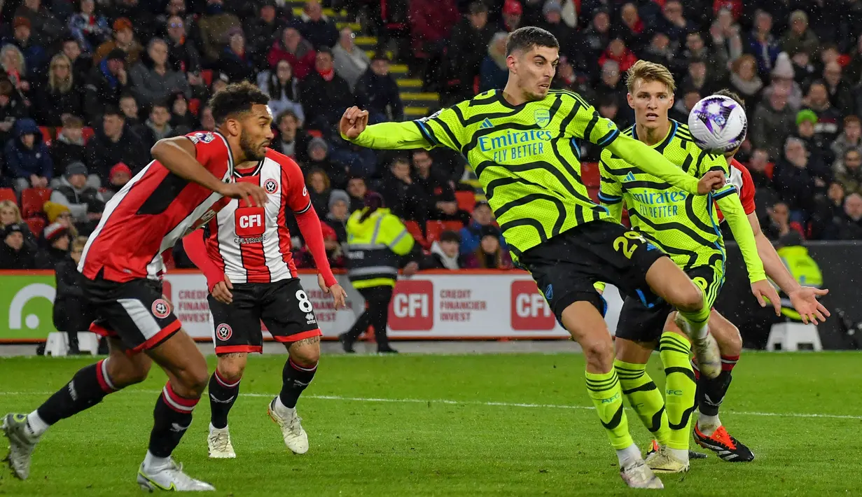Memasuki paruh kedua laga, Arsenal tidak mengendurkan pola permainan. (AP Photo/Rui Vieira)