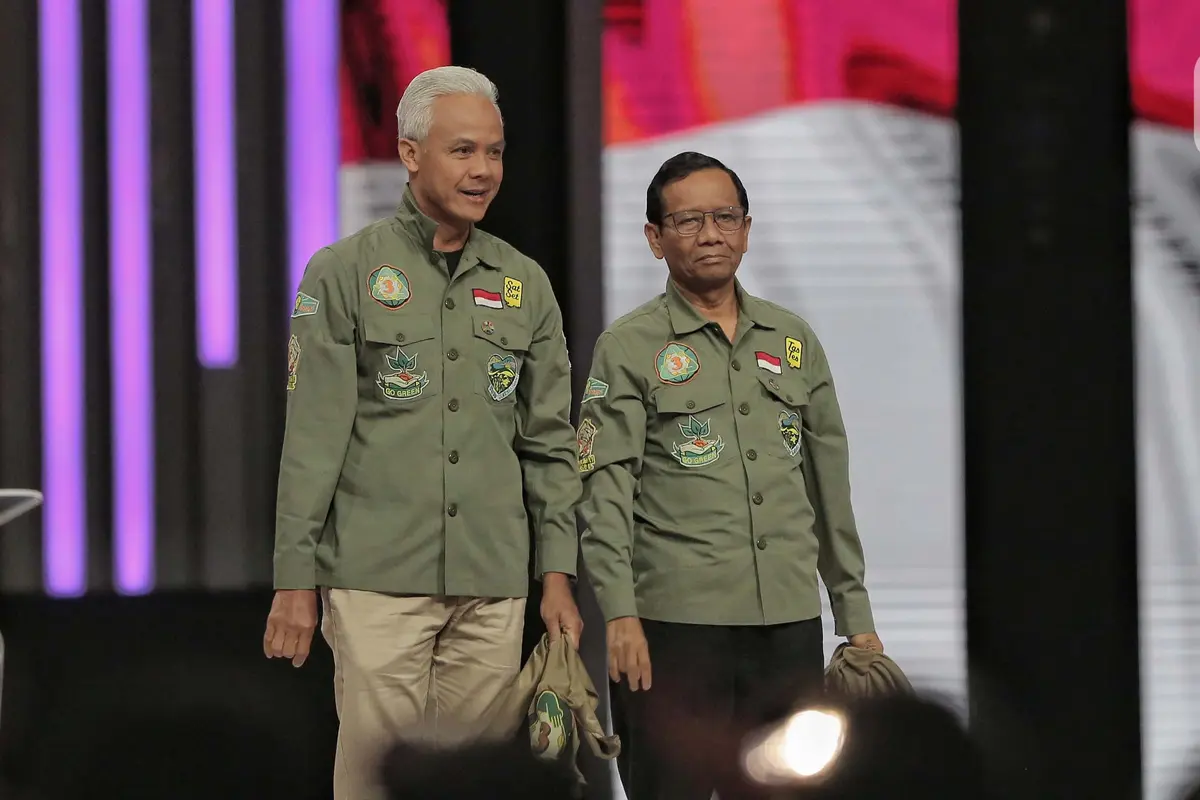 Kostum Tematik ala Ganjar-Mahfud pada Debat Keempat Pemilu 2024