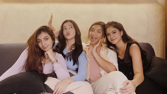 8 Potret Ranty Maria dengan Geng SRAH, Kompak hingga Liburan Bersama