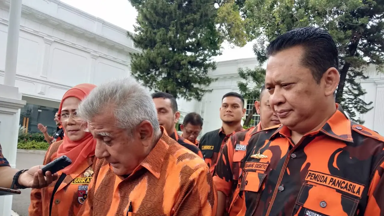 Ketua Umum PP Japto Soerjosoemarno di Kompleks Istana Kepresidenan Jakarta.