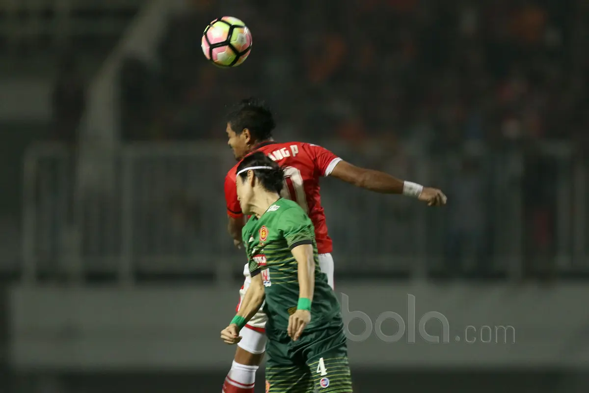 Bambang Pamungkas, Hong Soon-hak