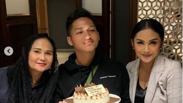 Krisdayanti (Foto: Instagram/@krisdayantilemos)