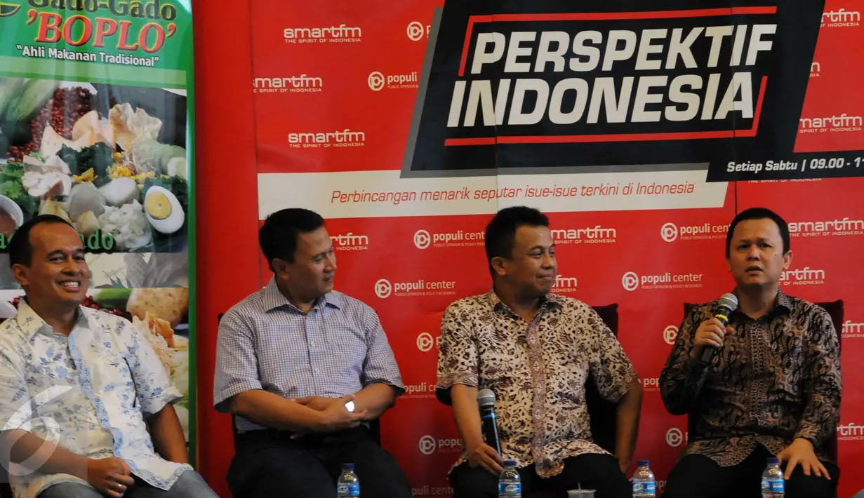 Ketua Populi Center, Dr.Nico Harjanto, Wakil Sekjen PKS, Mardani Ali Sera, Moderator Ichan Loulembah, Jubir Poros Partai Golkar, Andi Harianto Sinulingga, saat diskusi tentang kas parpol, Jakarta, Sabtu (9/1/2016). (Liputan6.com/Helmi Afandi) 