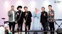 Risty Tagor berkolaborasi dengan Varsity Band di lagu berjudul Muslimah Sejati