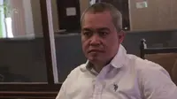Wakil Wali Kota Gorontalo Charles Budi Doku mengaku sedih mendengar istrinya terjerat narkoba. (Liputan6.com/Aldiansyah Mochammad Fachrurrozy)