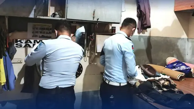 Razia di ruangan sel Rumah Tahanan Negara (Rutan) Balikpapan. Foto istimewa